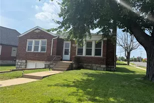 9101 Flores Dr, Saint Louis, MO 63123 - Photo 9