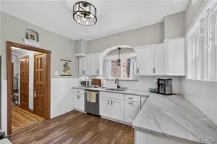 7344 Chamberlain Ave, University City, MO 63130 - Photo 9