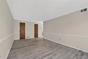 10367 Oxford Hill Dr, Saint Louis, MO 63146 - Photo 15