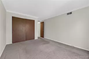 10367 Oxford Hill Dr, Saint Louis, MO 63146 - Photo 13
