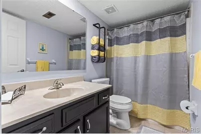 2037 Trailcrest Lane #8, Kirkwood, MO 63122 - Photo 15