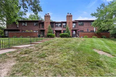 2037 Trailcrest Lane #8, Kirkwood, MO 63122 - Photo 1