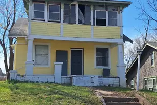 215 Division St, Hannibal, MO 63401 - Photo 1