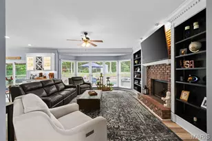 7807 Grantwood Oaks Ct, Saint Louis, MO 63123 - Photo 5