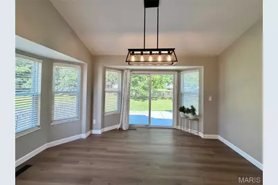 240 Cherrywood Parc Drive, O'Fallon, MO 63368 - Photo 9