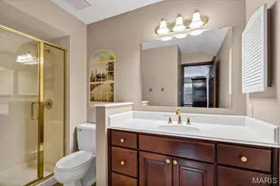 2344 Camberwell Dr, Des Peres, MO 63131 - Photo 21