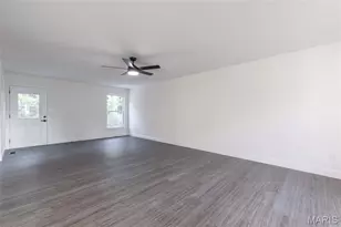 920 Parc Central Dr, Festus, MO 63028 - Photo 9