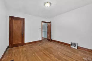 7626 Fairham Ave, University City, MO 63130 - Photo 7
