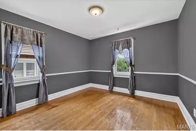 7626 Fairham Avenue, University City, MO 63130 - Photo 9