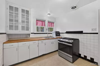 7626 Fairham Avenue, University City, MO 63130 - Photo 11