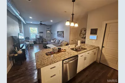 1832 Russell Boulevard, Saint Louis, MO 63104 - Photo 7