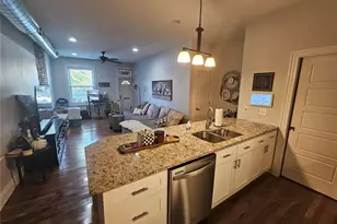 1832 Russell Blvd, Saint Louis, MO 63104 - Photo 7