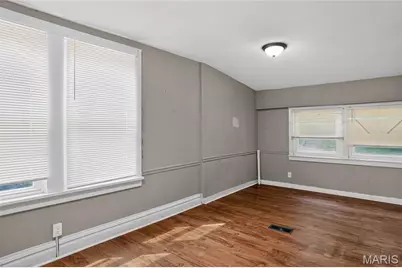 16 Miller Place, Saint Louis, MO 63135 - Photo 11