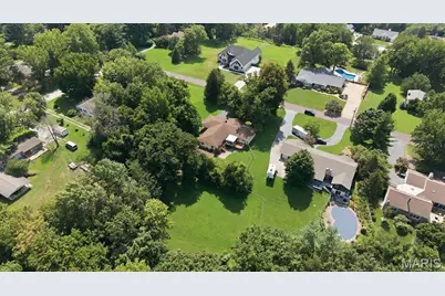 36 Marine Lane, Maryland Heights, MO 63043 - Photo 3