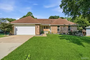 7806 Grantwood Oaks Ct, Crestwood, MO 63123 - Photo 1