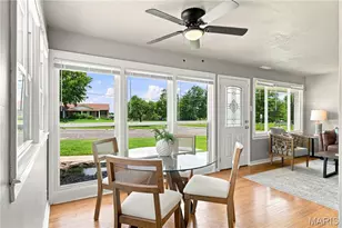 454 Sylvan Springs Rd, Saint Louis, MO 63125 - Photo 7