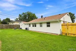 454 Sylvan Springs Rd, Saint Louis, MO 63125 - Photo 3