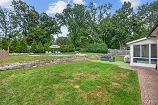 27 Ellsworth Ln, Ladue, MO 63124 - Photo 31