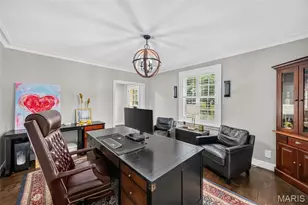 27 Ellsworth Ln, Ladue, MO 63124 - Photo 3