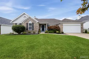 752 Hawk Run Dr, O'Fallon, MO 63368 - Photo 1