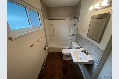 160 Barto Drive, Saint Louis, MO 63135 - Photo 5