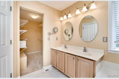 1516 Hibernation Hollow, Wentzville, MO 63385 - Photo 17