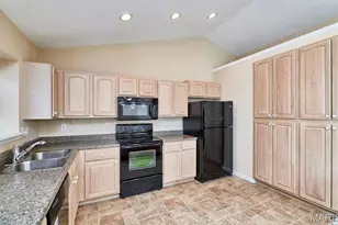 1516 Hibernation Hollow, Wentzville, MO 63385 - Photo 9