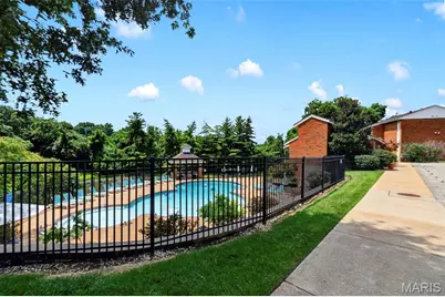 1960 Greenglen Drive #304, Kirkwood, MO 63122 - Photo 15