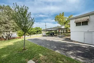 2737 Granda Dr, Saint Louis, MO 63125 - Photo 37