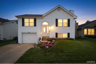 171 Kunze Drive, Saint Charles, MO 63303 - Photo 1