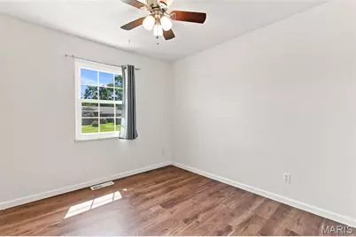 2263 McKelvey Road, Maryland Heights, MO 63043 - Photo 13