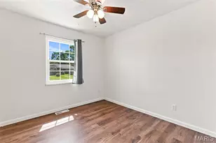 2263 McKelvey Rd, Maryland Heights, MO 63043 - Photo 13