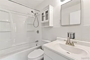 2263 McKelvey Rd, Maryland Heights, MO 63043 - Photo 15