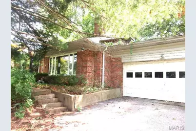 8 Price Meadows Drive, Saint Louis, MO 63132 - Photo 1