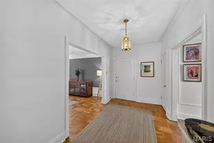 7525 Buckingham Dr, Saint Louis, MO 63105 - Photo 11