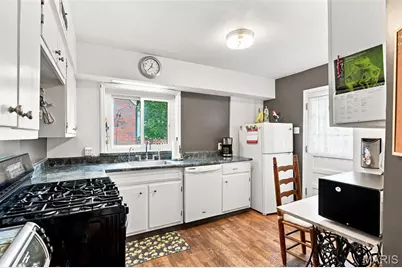 7816 Blackberry Avenue, Saint Louis, MO 63130 - Photo 11
