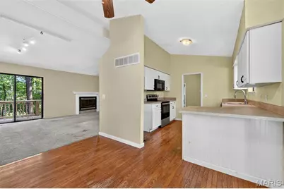 11 Cadillac Court, Lake Saint Louis, MO 63367 - Photo 9