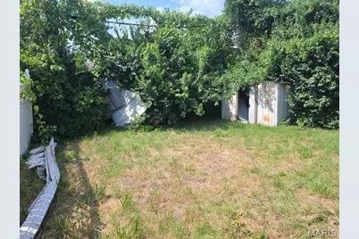 4327 N Taylor Avenue, Saint Louis, MO 63115 - Photo 13