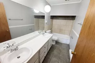 7604 Hazelcrest Dr, Hazelwood, MO 63042 - Photo 7