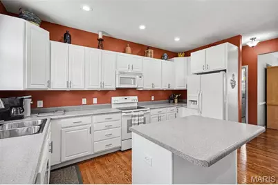 7445 Stream Valley Court, Saint Louis, MO 63129 - Photo 13