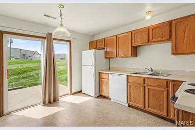 1055 Arlington Way, Warrenton, MO 63383 - Photo 5