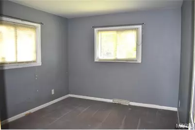 302 Barthel Avenue, Saint Charles, MO 63301 - Photo 9
