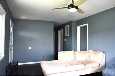 302 Barthel Avenue, Saint Charles, MO 63301 - Photo 5