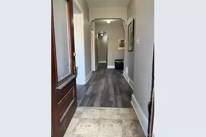 2048 Russell Boulevard, Saint Louis, MO 63104 - Photo 3