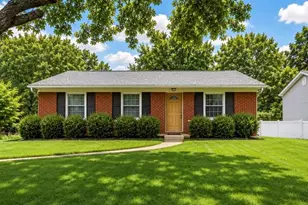127 Linnview Dr, Saint Louis, MO 63129 - Photo 1