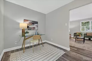 9066 W Swan Circle Dr, Brentwood, MO 63144 - Photo 7