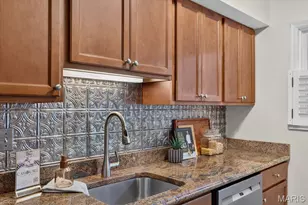 9066 W Swan Circle Dr, Brentwood, MO 63144 - Photo 13