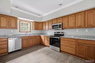 6051 Valley Dr, French Village, MO 63036 - Photo 17
