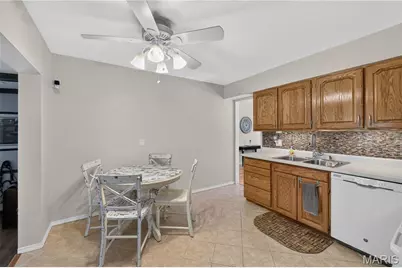 6705 Vineland, Hazelwood, MO 63042 - Photo 15