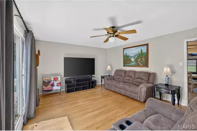 6705 Vineland, Hazelwood, MO 63042 - Photo 11